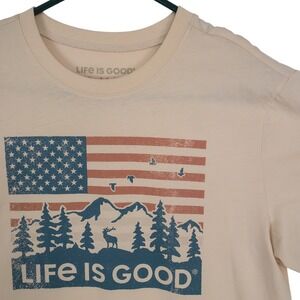 Life is‎ Good Mens T Shirt Medium Graphic Print American Flag Mountain Deer Tee